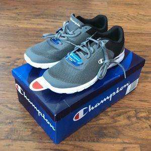 New grey Champion runners/sneakers